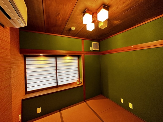 1~2名【素泊まりプラン】Japanese-style dormitory-F 個室(和室・布団）